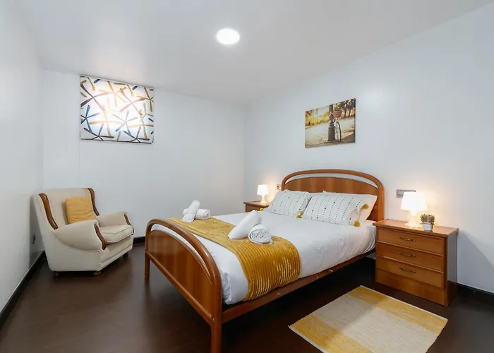 Retiro Rural Con Parking By * Vigo