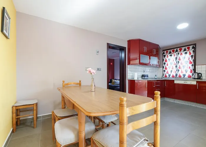 Retiro Rural Con Parking By * Vigo